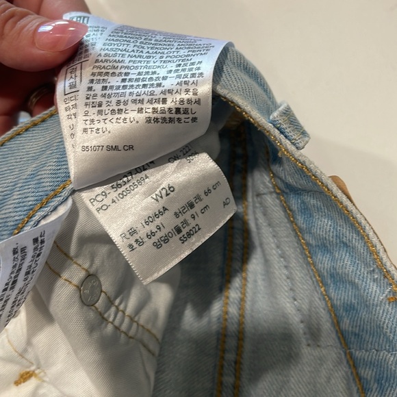 501 Levi's Jean shorts - Picture 3 of 3